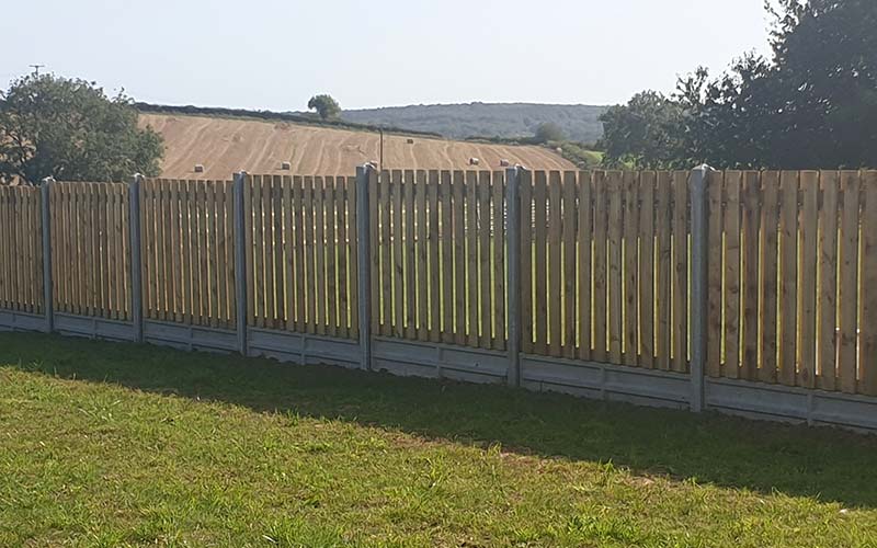 New fencing installation in Leicestershire village